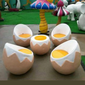 鸡蛋桌椅