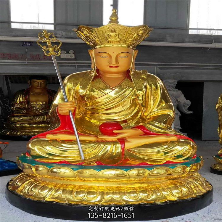 地藏王雕塑-景区喷金烤漆地藏王雕塑